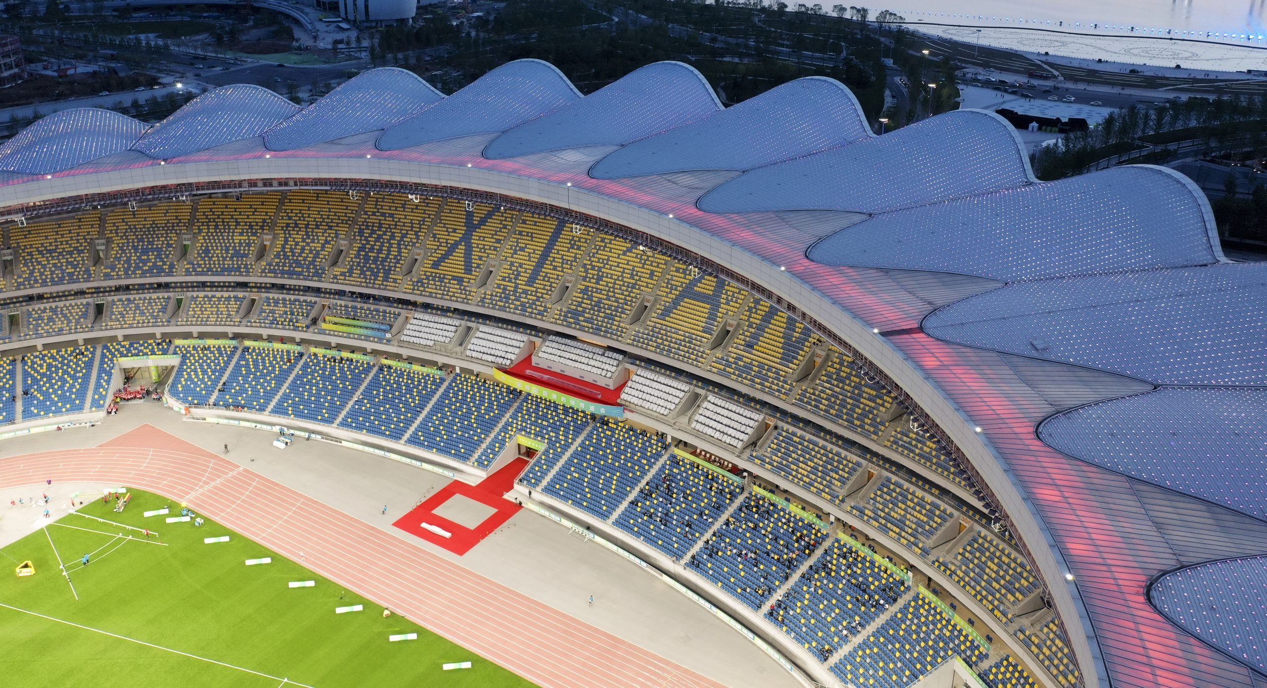 RGBW-LED-Steuerung neu definiert: DT8-Technologie, jetzt optimiert durch die Innovationskraft von Inventronics